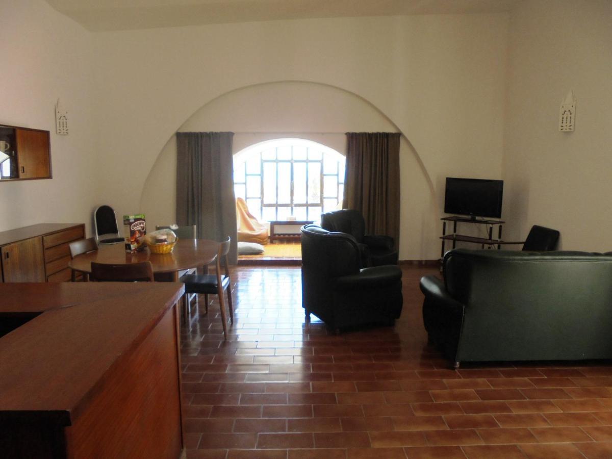 Ema'S Beach And Nightlife House Apartment Lagos Luaran gambar