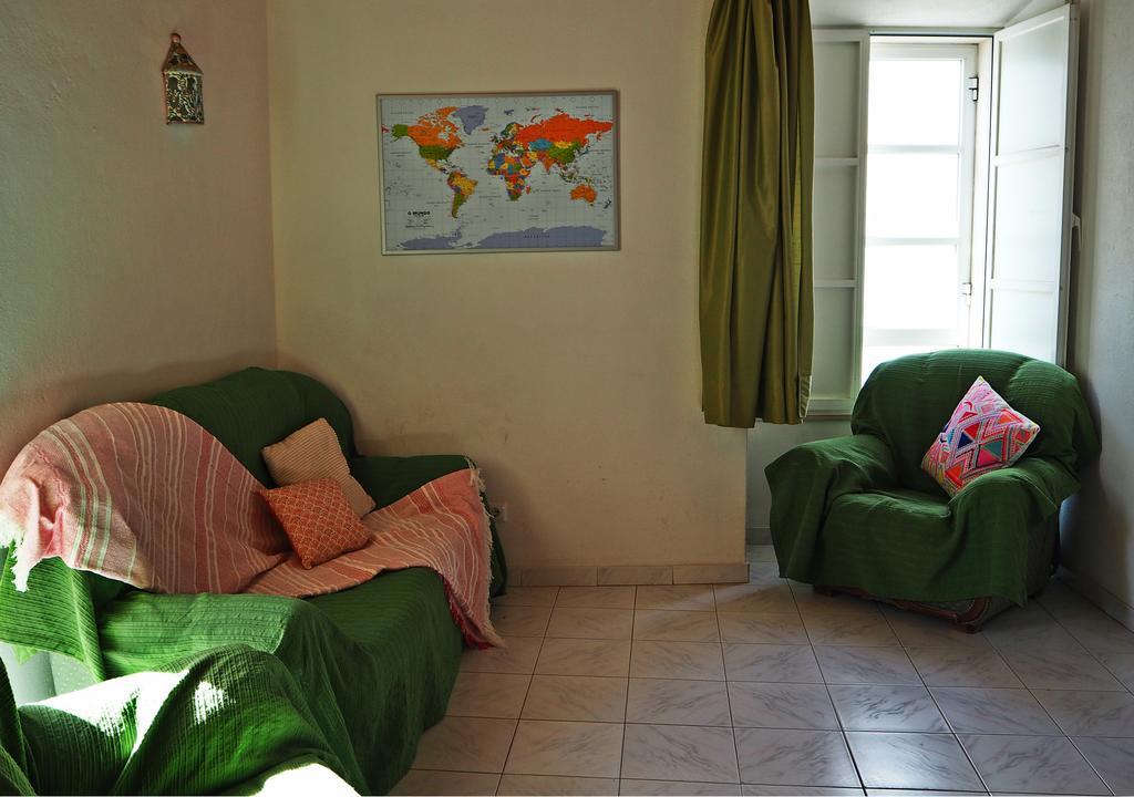 Ema'S Beach And Nightlife House Apartment Lagos Luaran gambar